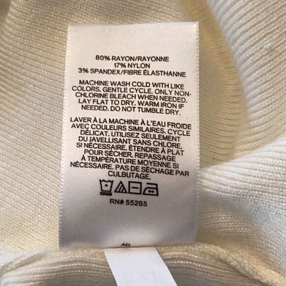 Express Cut Out Sweater - Picture 5 of 5